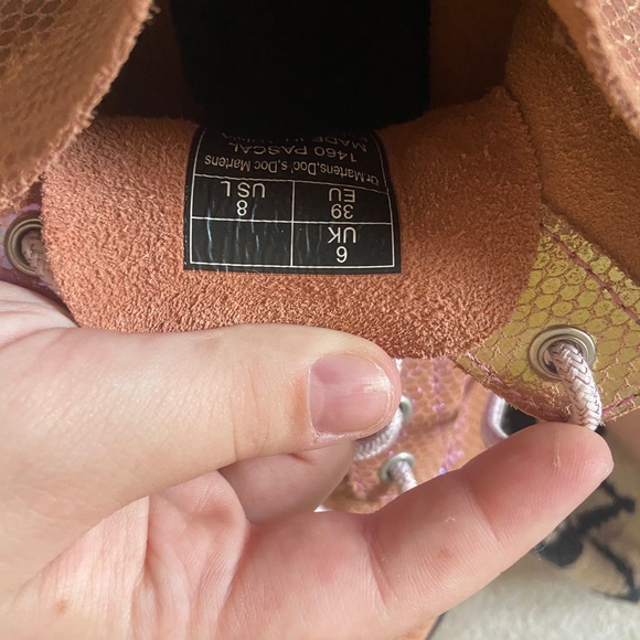 COPY - Holographic pink doc martens - Picture 3 of 4